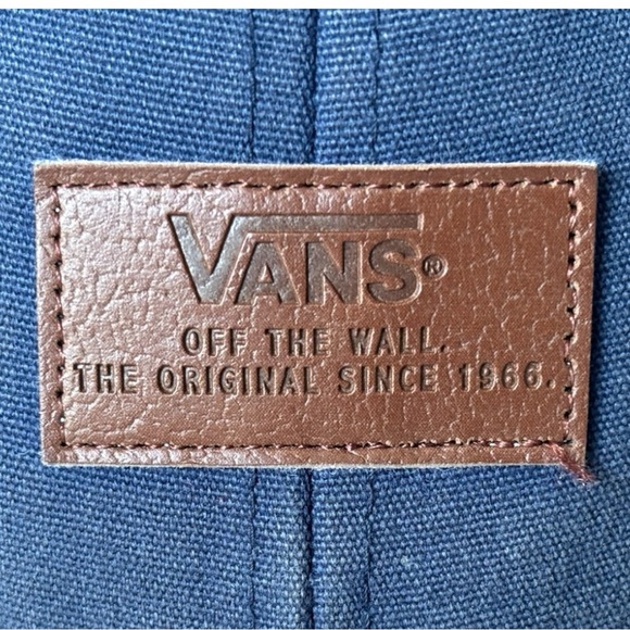 Vans “Off The Wall” ALLOVER IT snapback hat with 6-panel cotton Navy Crown | OS - Picture 5 of 13